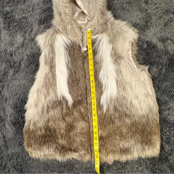 a new day Faux Fur Vest in Brown and Cream - Picture 8 of 10